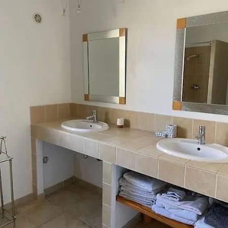 St Florent T4 Apartment
